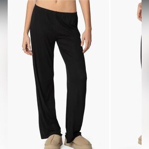 Edikted Justina Lounge Pant
worn once
size S